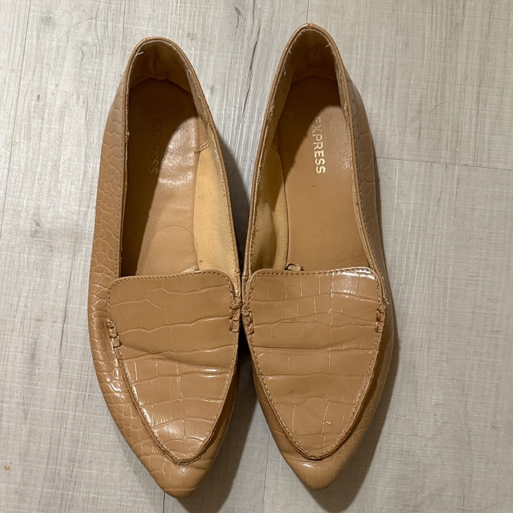 Express Croc-Embossed Tan Pointed Loafers